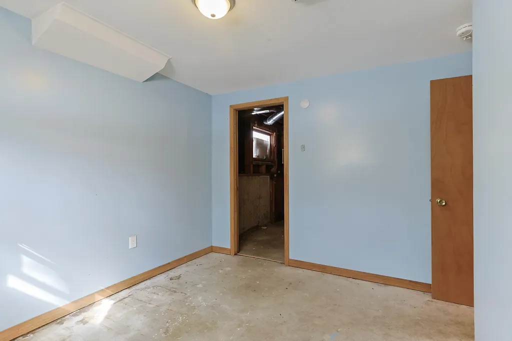29460 M 62 W Silver Creek Township MI 49047