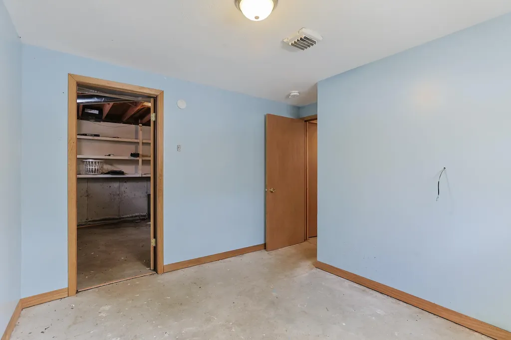 29460 M 62 W Silver Creek Township MI 49047