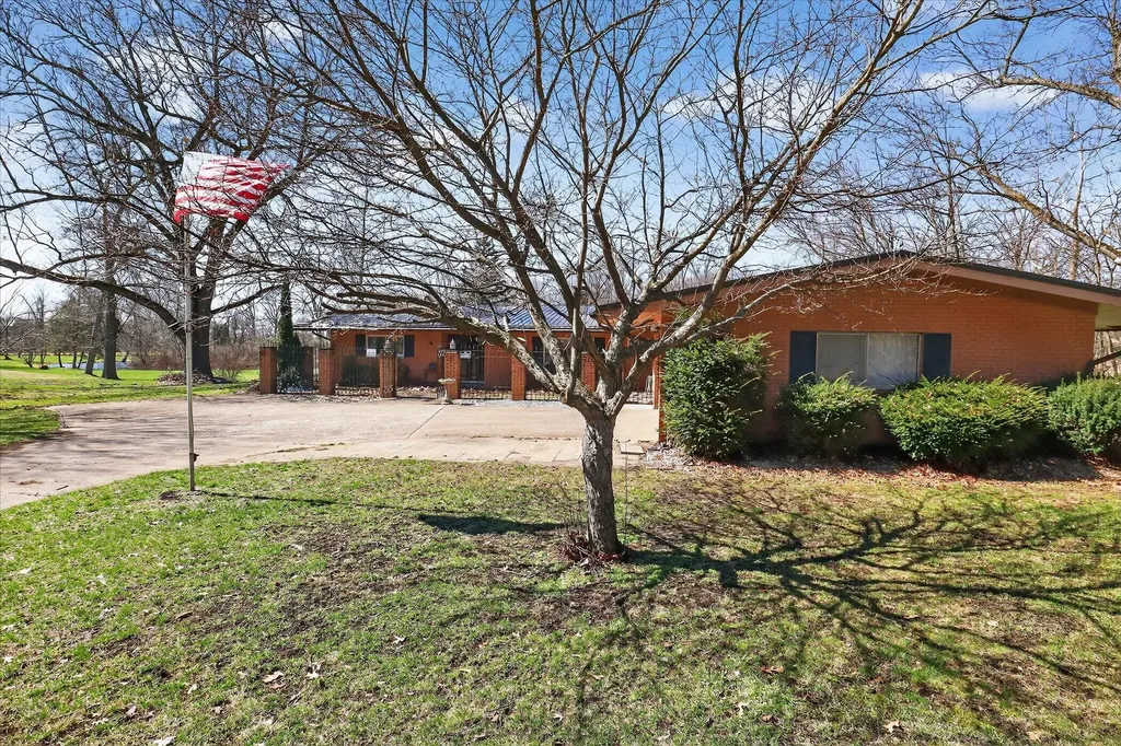 70506 Sunrise Drive Ontwa Township MI 49112
