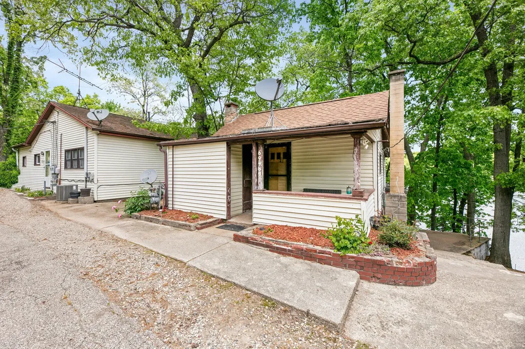 69465 High Street Porter Township MI 49130