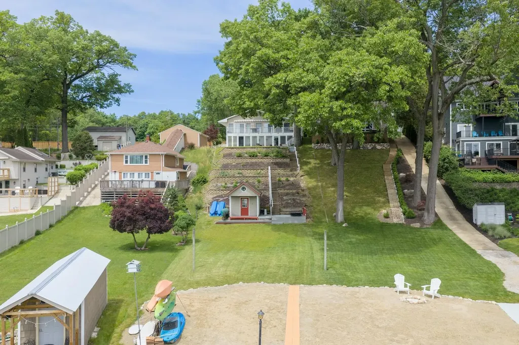 13233 Pleasant Drive Porter Township MI 49130