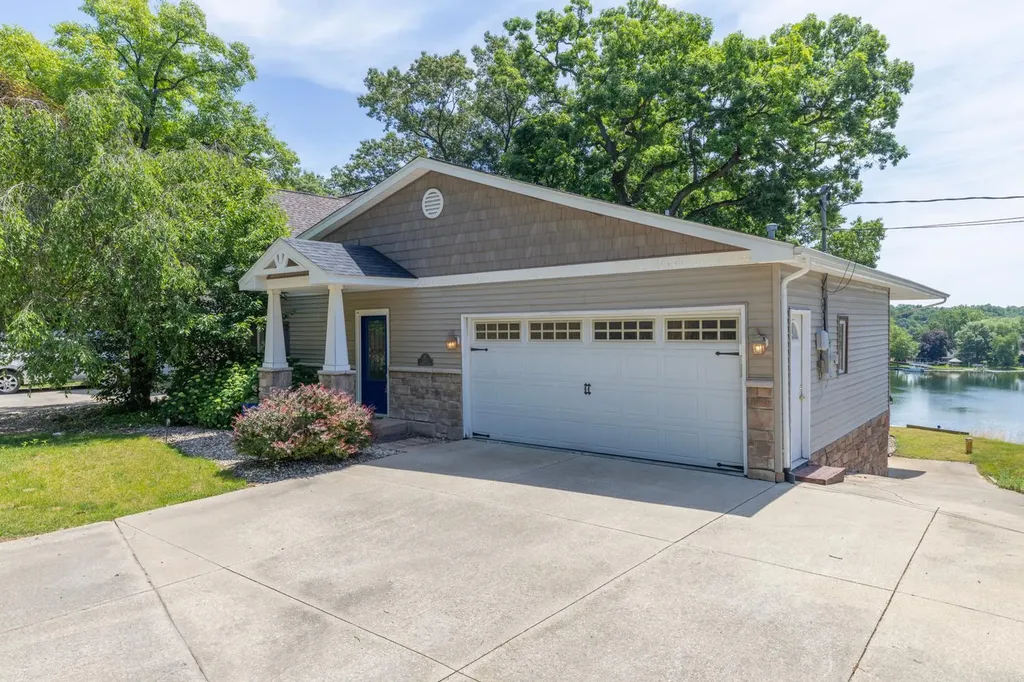 13233 Pleasant Drive Porter Township MI 49130