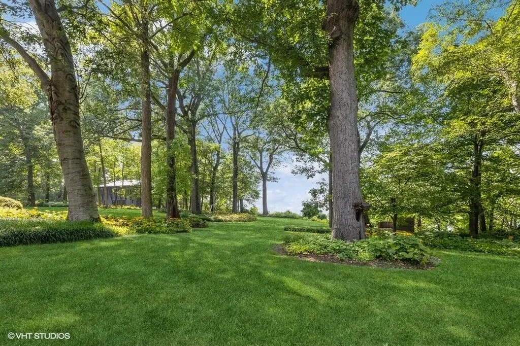 15360 Lakeshore Road Chikaming Township MI 49116