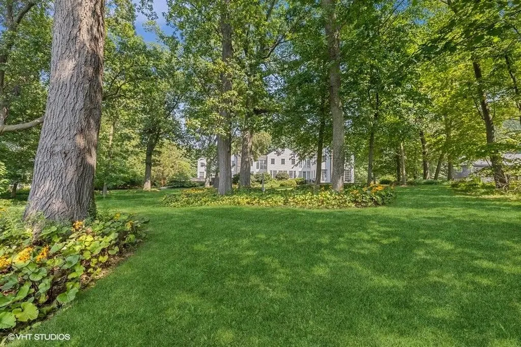 15360 Lakeshore Road Chikaming Township MI 49116
