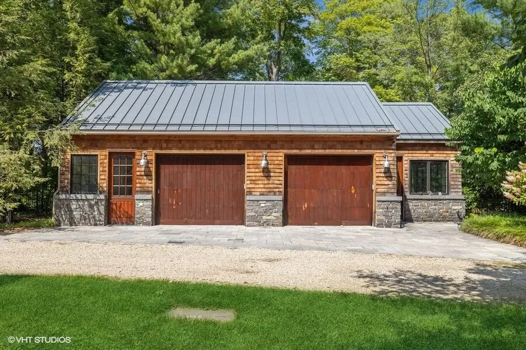 15360 Lakeshore Road Chikaming Township MI 49116