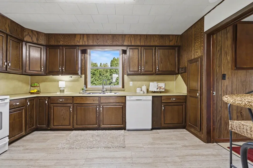 6629 N Branch Road Bainbridge Township MI 49022