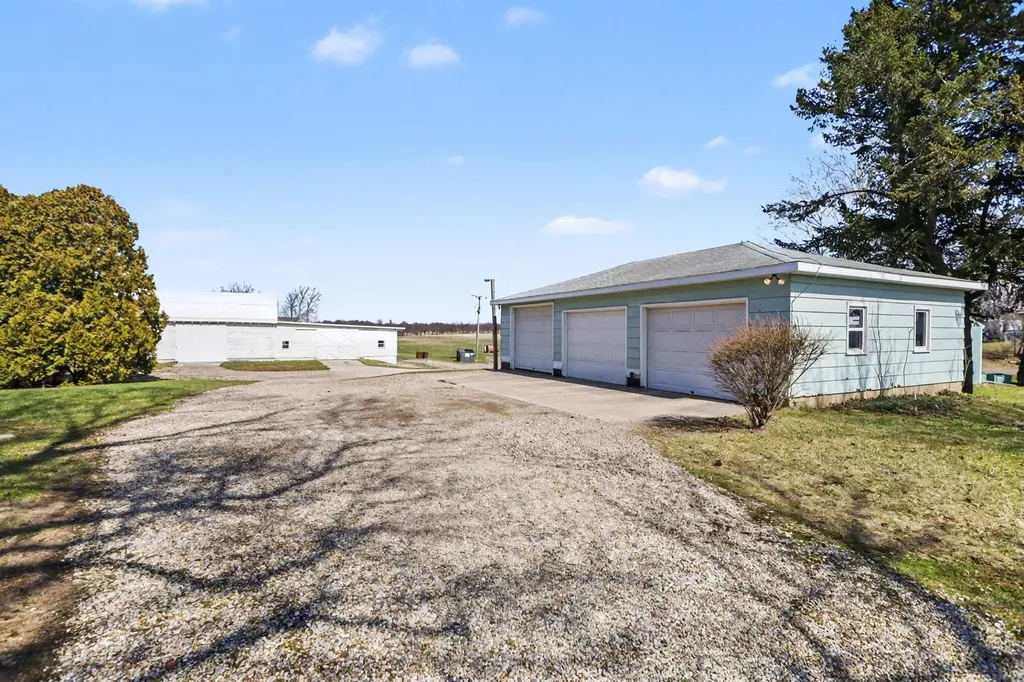 6629 N Branch Road Bainbridge Township MI 49022