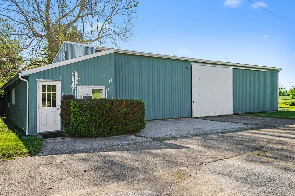 6629 N Branch Road Bainbridge Township MI 49022
