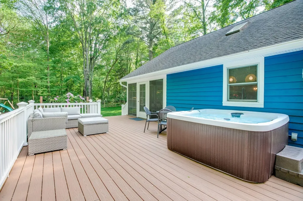6010 Migiel Lane Chikaming Township MI 49125