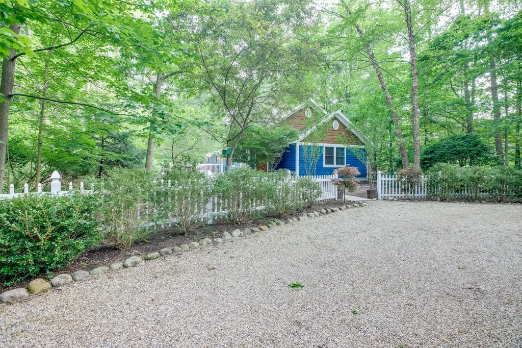 6010 Migiel Lane Chikaming Township MI 49125