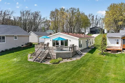 16853 Lakeview Drive Penn Township MI 49095