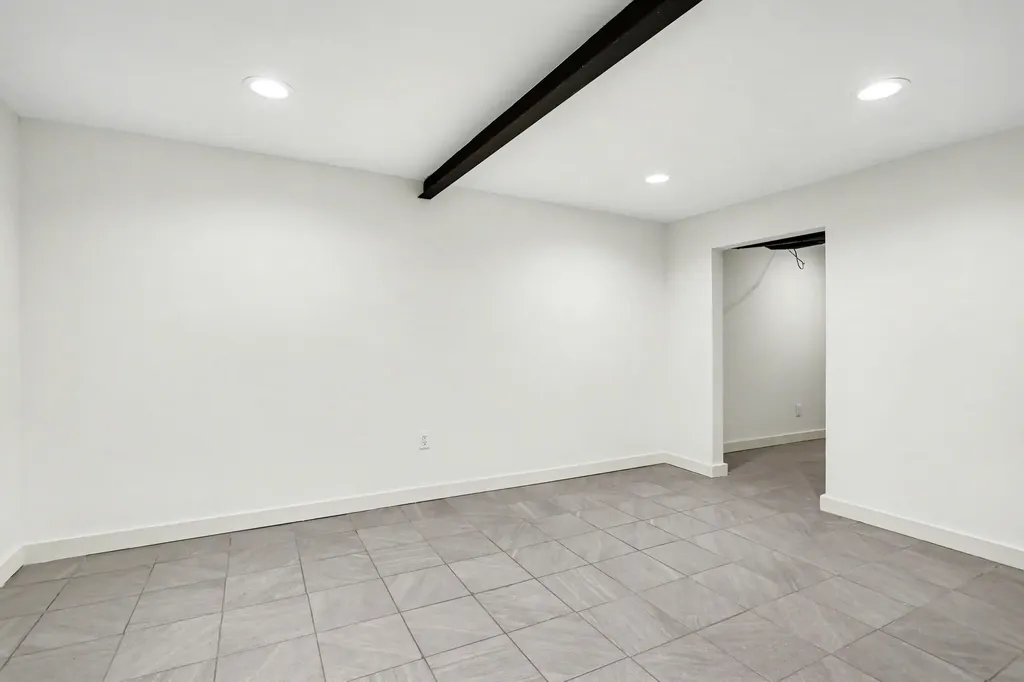 1227 Reycraft Drive Kalamazoo City MI 49001