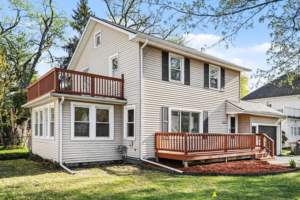 1227 Reycraft Drive Kalamazoo City MI 49001
