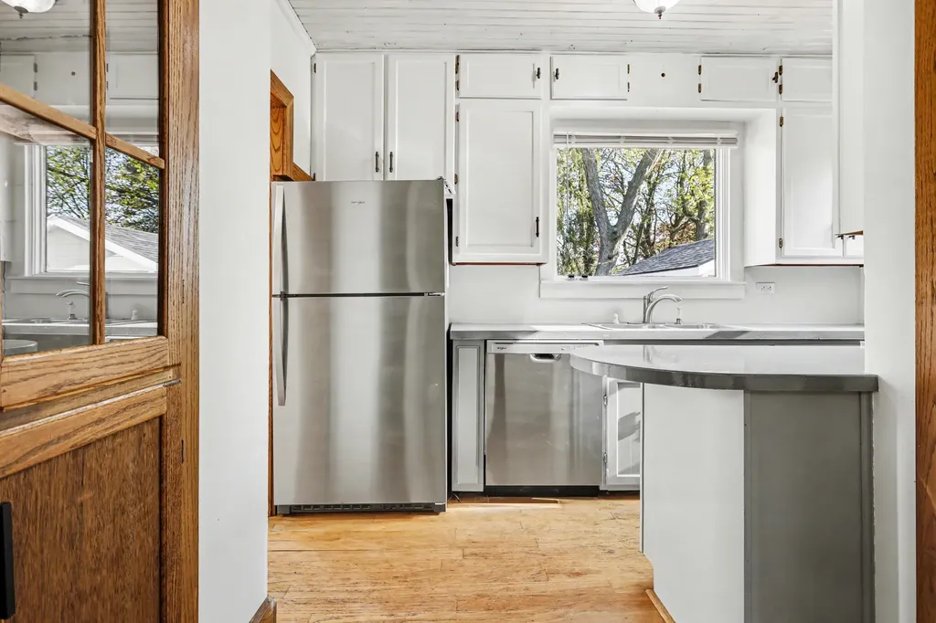 1227 Reycraft Drive Kalamazoo City MI 49001
