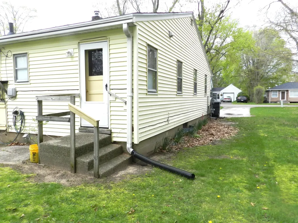 518 & 528 Chippewa Road St. Joseph Charter Township MI 49022