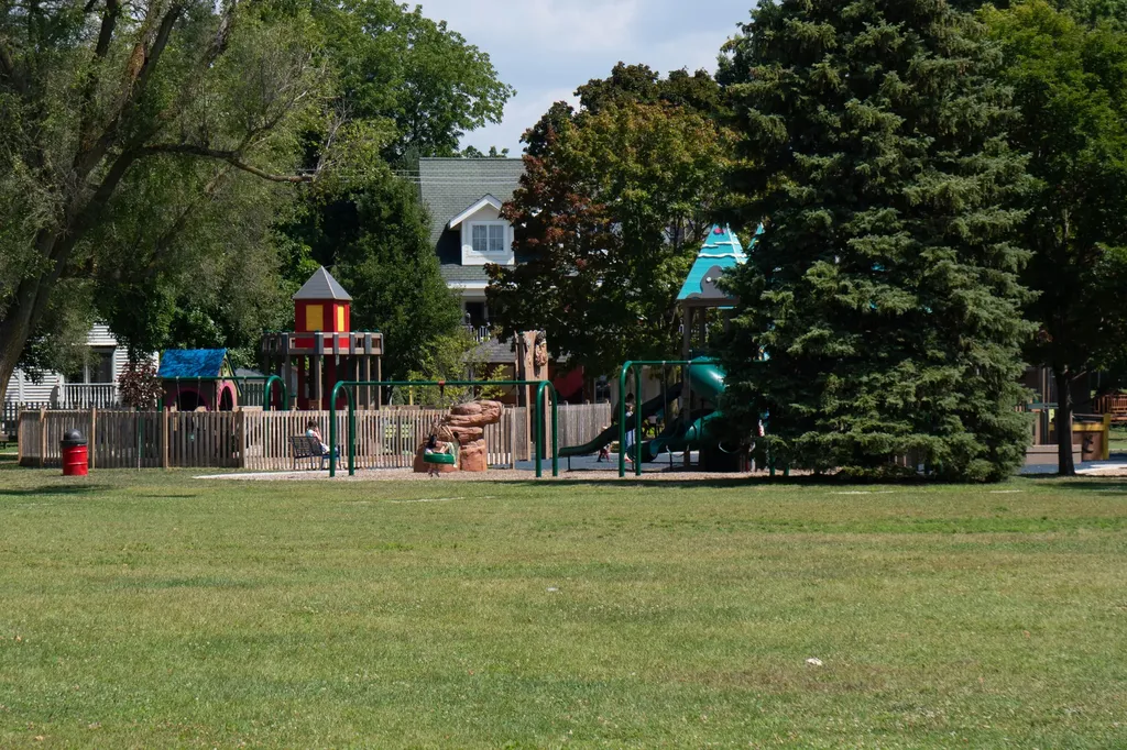 755 Indiana Avenue South Haven City MI 49090