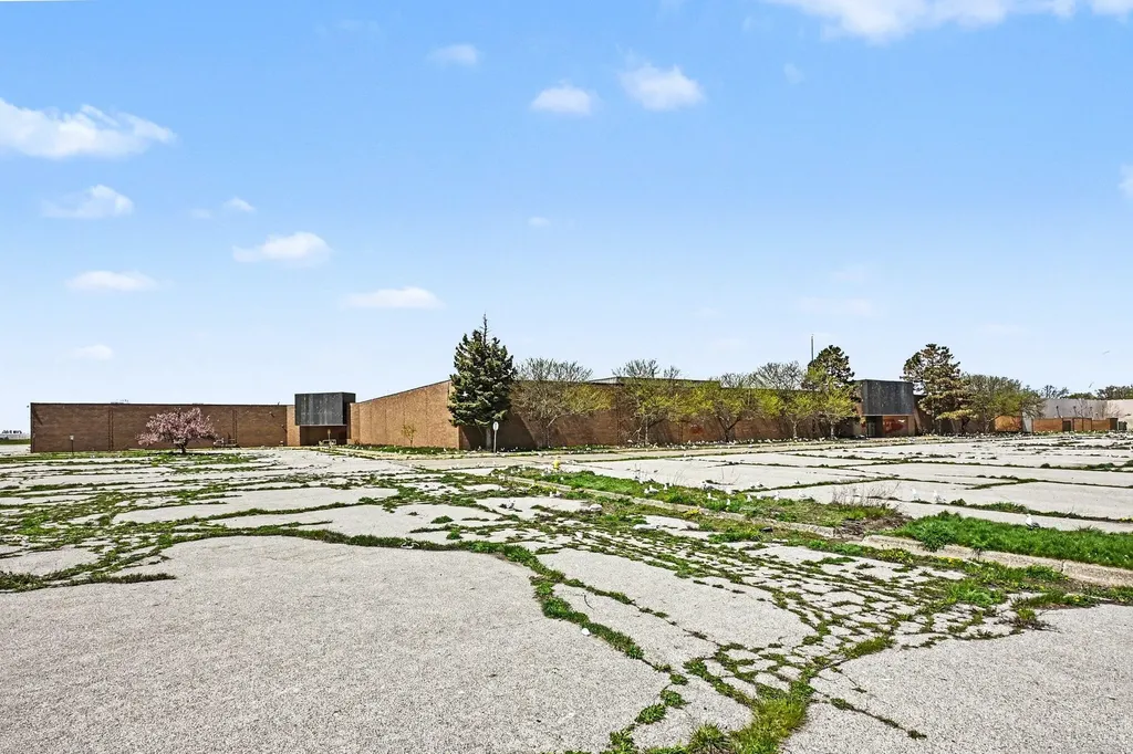 1800 Pipestone Road Benton Charter Township MI 49022