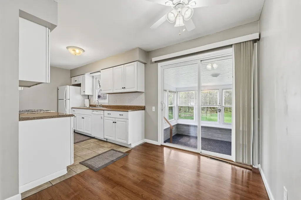 22977 Grandeur Avenue Mattawan Village MI 49071
