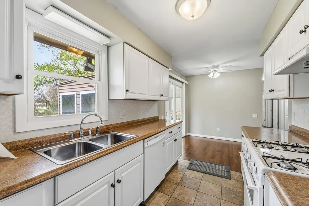 22977 Grandeur Avenue Mattawan Village MI 49071