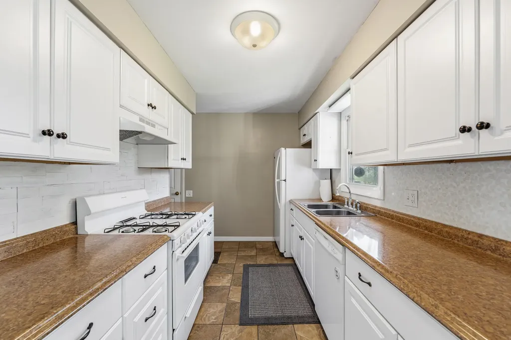 22977 Grandeur Avenue Mattawan Village MI 49071