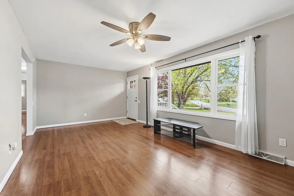 22977 Grandeur Avenue Mattawan Village MI 49071