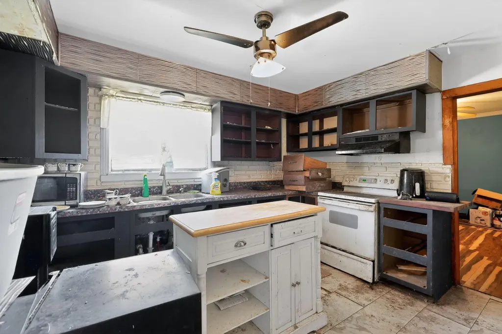 6718 Colf Road Exeter Township MI 48117