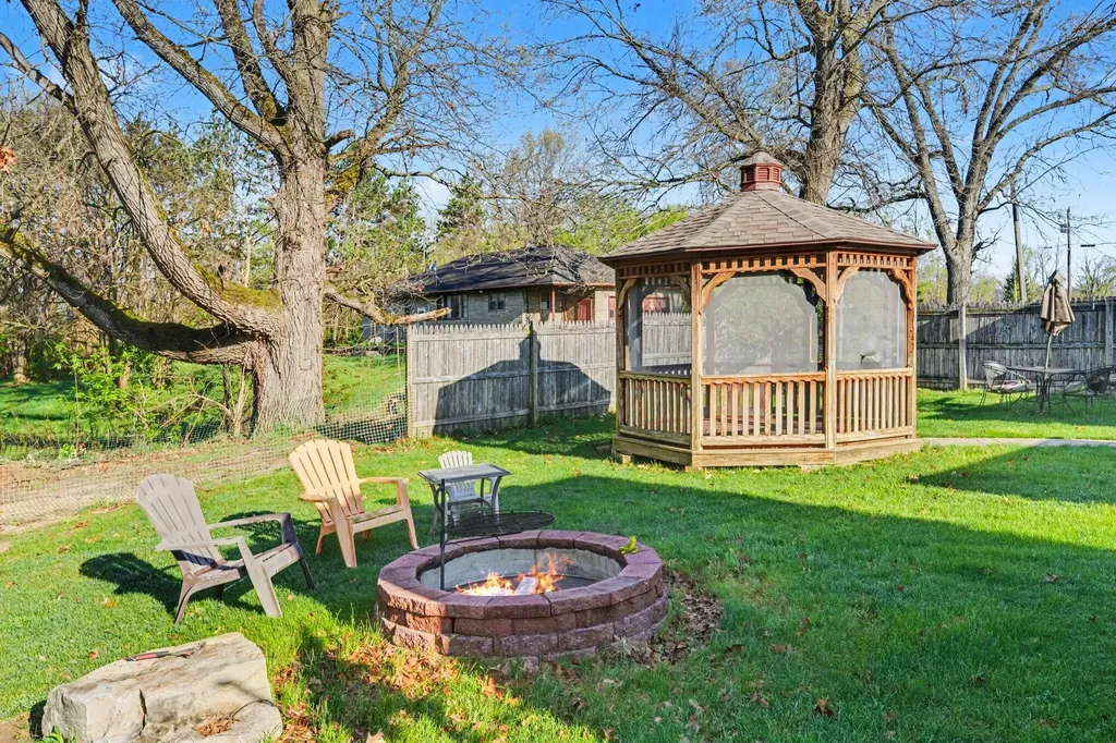 23803 Evan Street Jefferson Township MI 49031