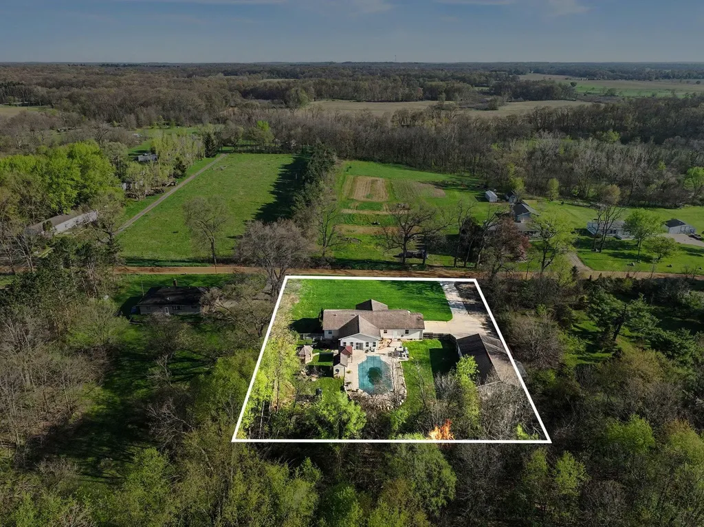23803 Evan Street Jefferson Township MI 49031
