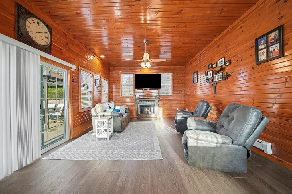 23803 Evan Street Jefferson Township MI 49031