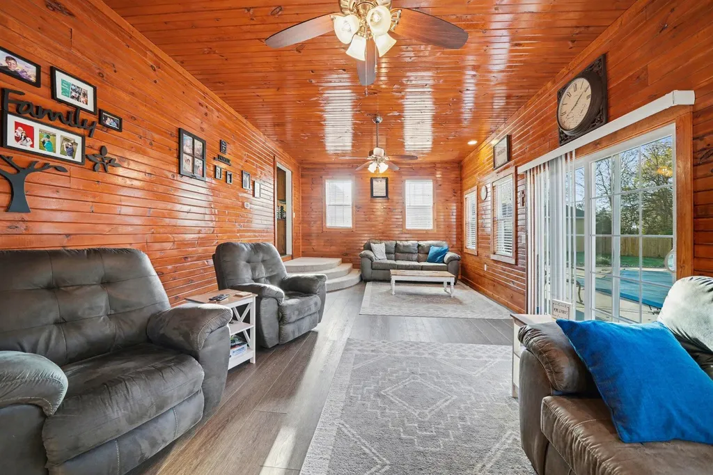 23803 Evan Street Jefferson Township MI 49031