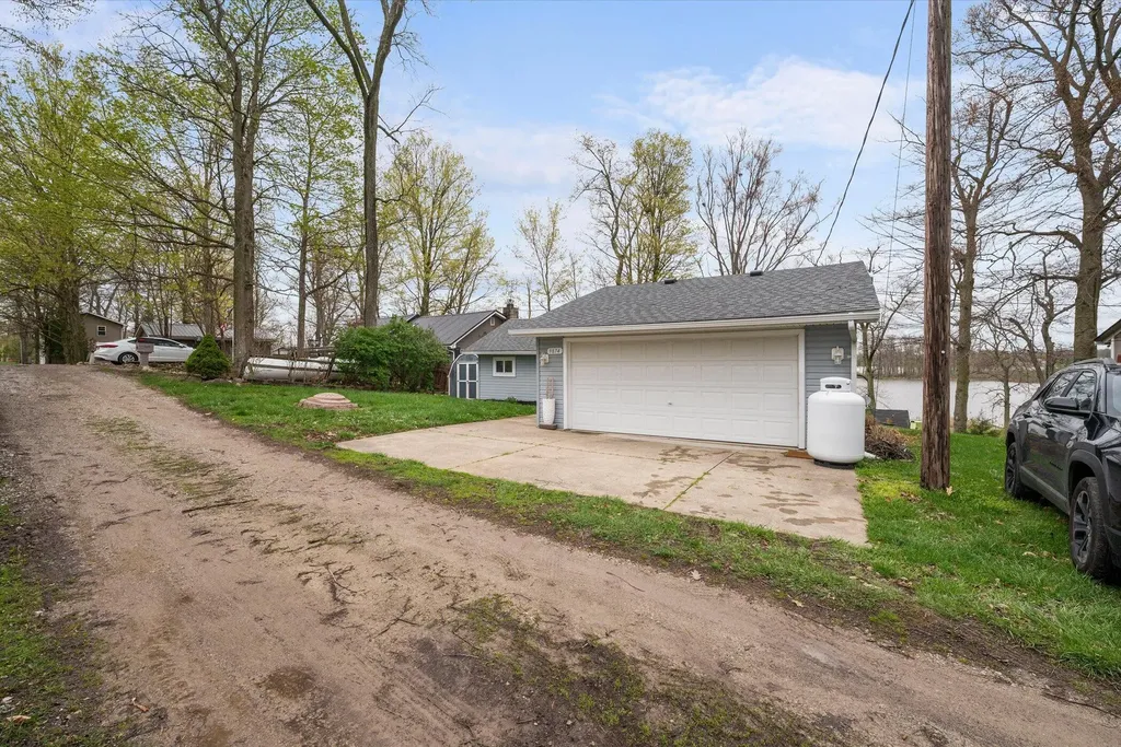 9874 Highland Drive Camden Township MI 49255