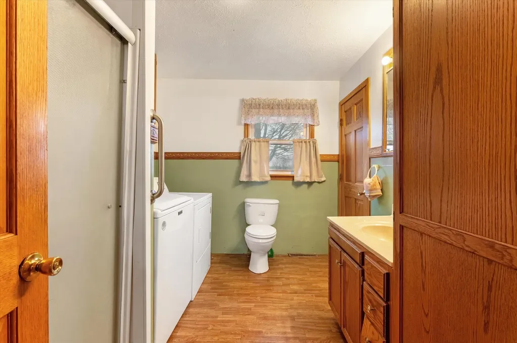 23476 Jefferson Center Street Jefferson Township MI 49031