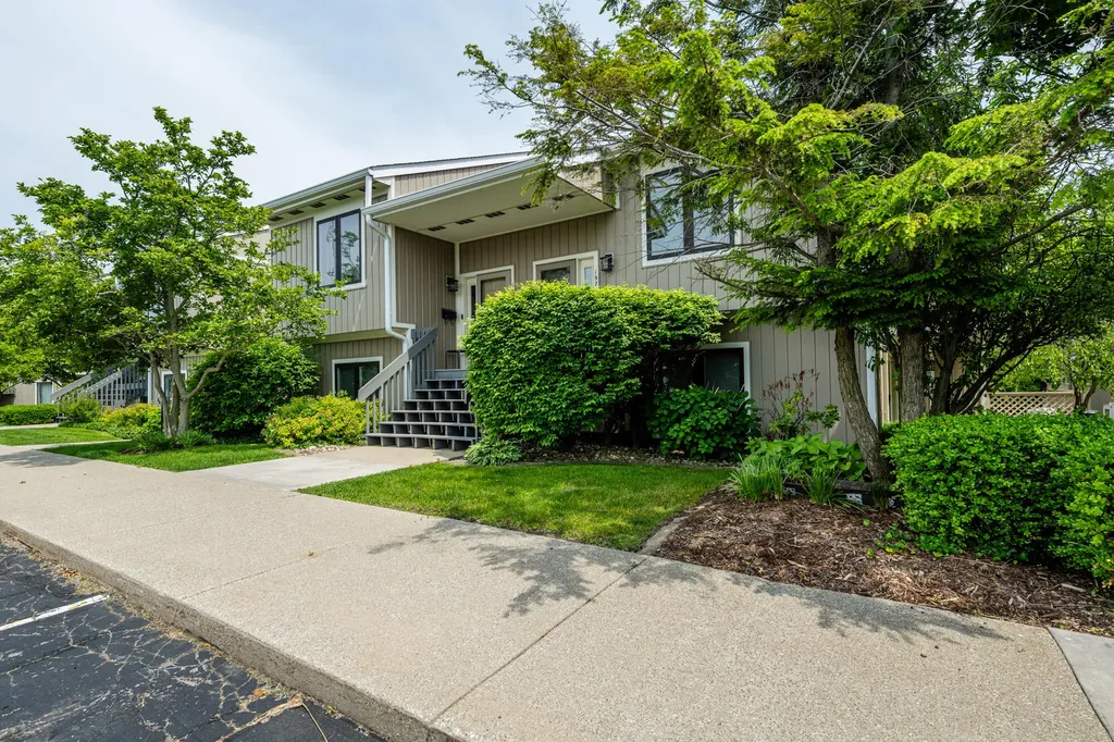 197 Wayne Street St. Joseph City MI 49085