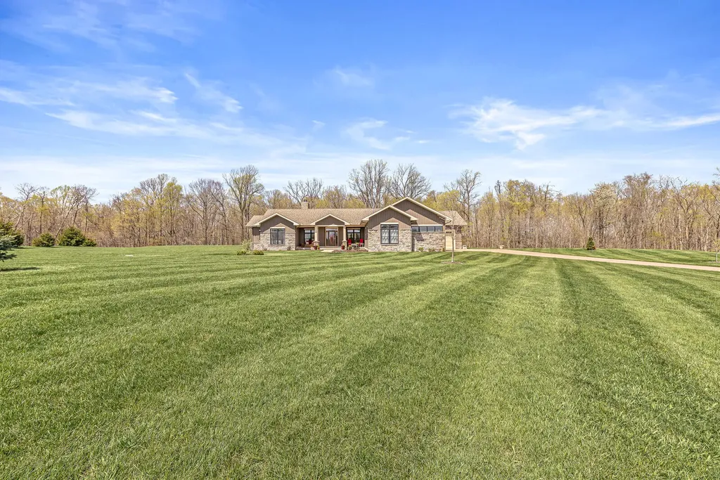 10353 Jill Lane Oronoko Charter Township MI 49103