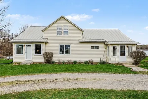 8263 S Scottdale Road Oronoko Charter Township MI 49103