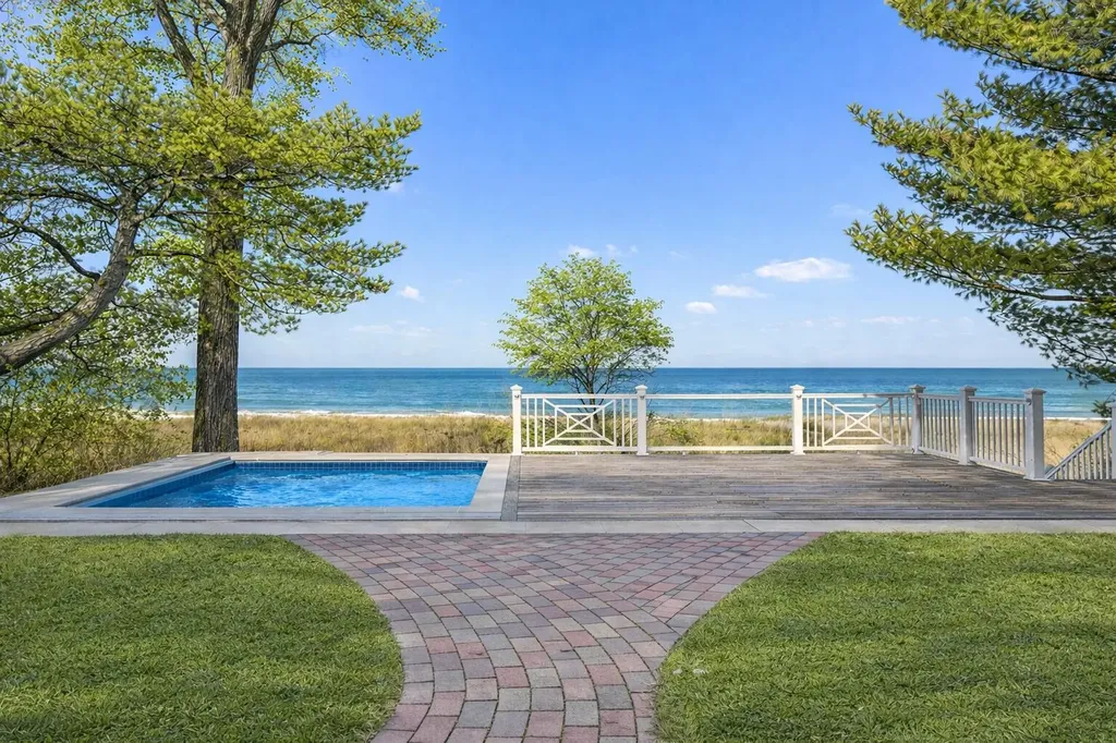 502 Marquette Drive New Buffalo City MI 49117