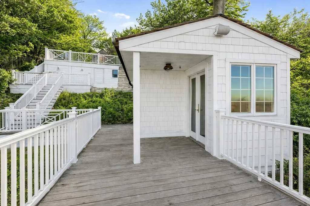 502 Marquette Drive New Buffalo City MI 49117