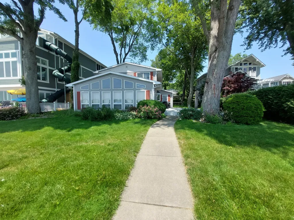23675 N Shore Drive Ontwa Township MI 49112
