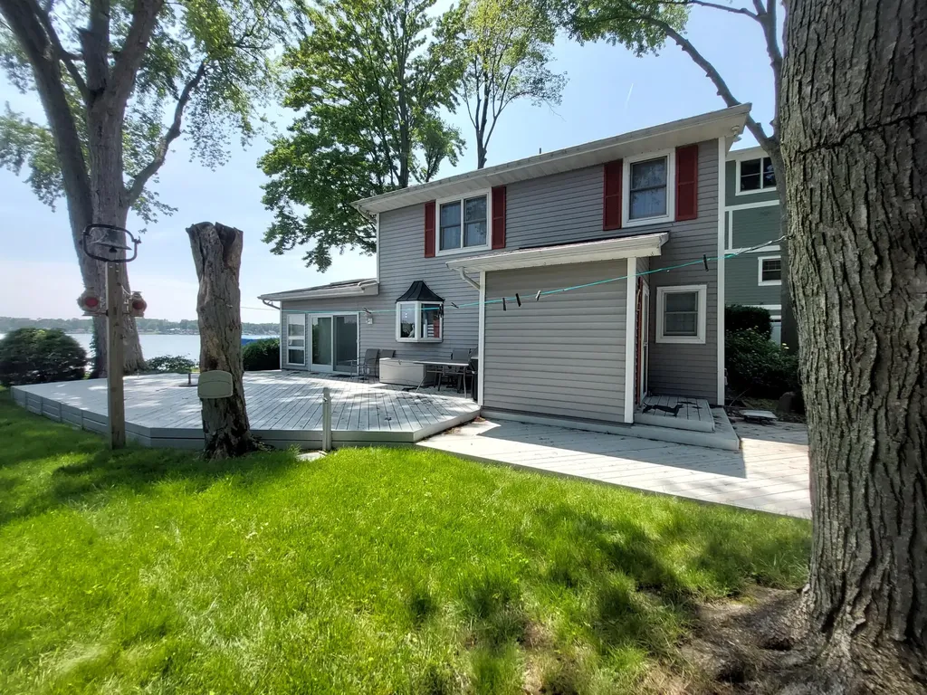 23675 N Shore Drive Ontwa Township MI 49112