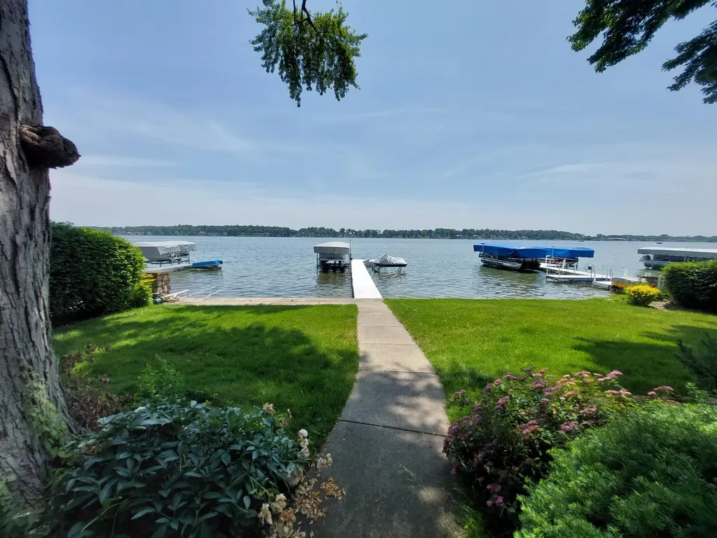 23675 N Shore Drive Ontwa Township MI 49112