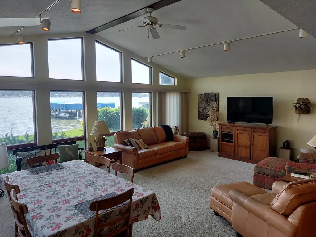 23675 N Shore Drive Ontwa Township MI 49112
