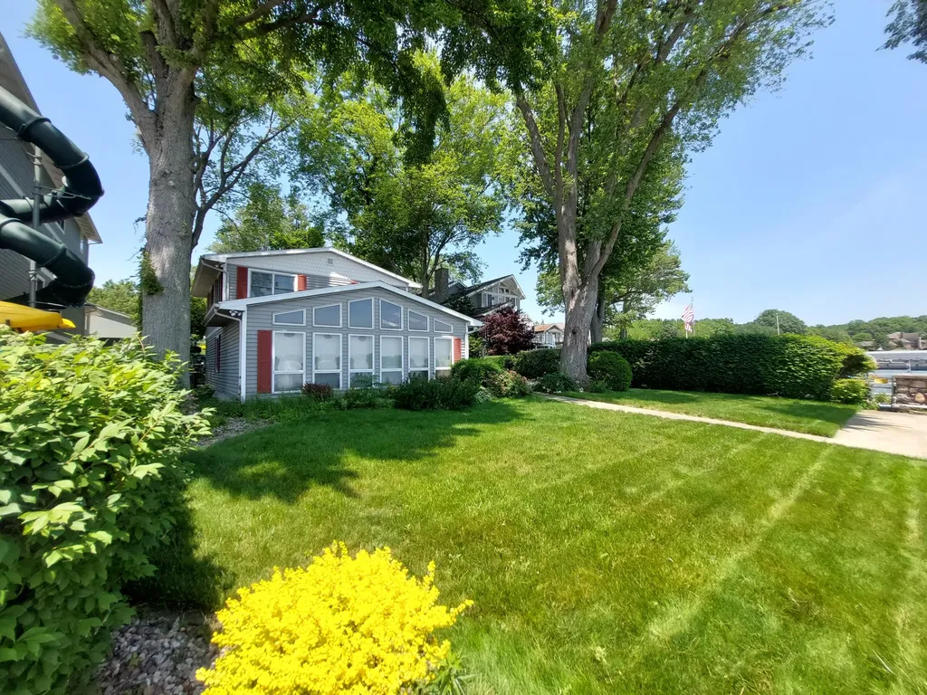 23675 N Shore Drive Ontwa Township MI 49112