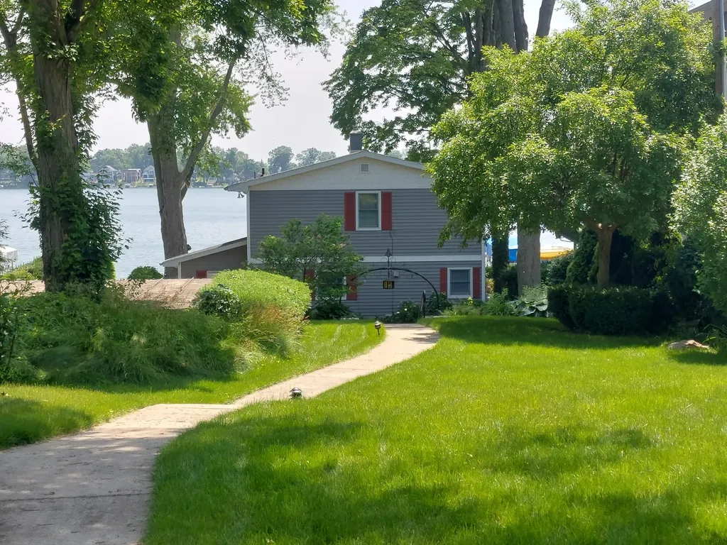 23675 N Shore Drive Ontwa Township MI 49112