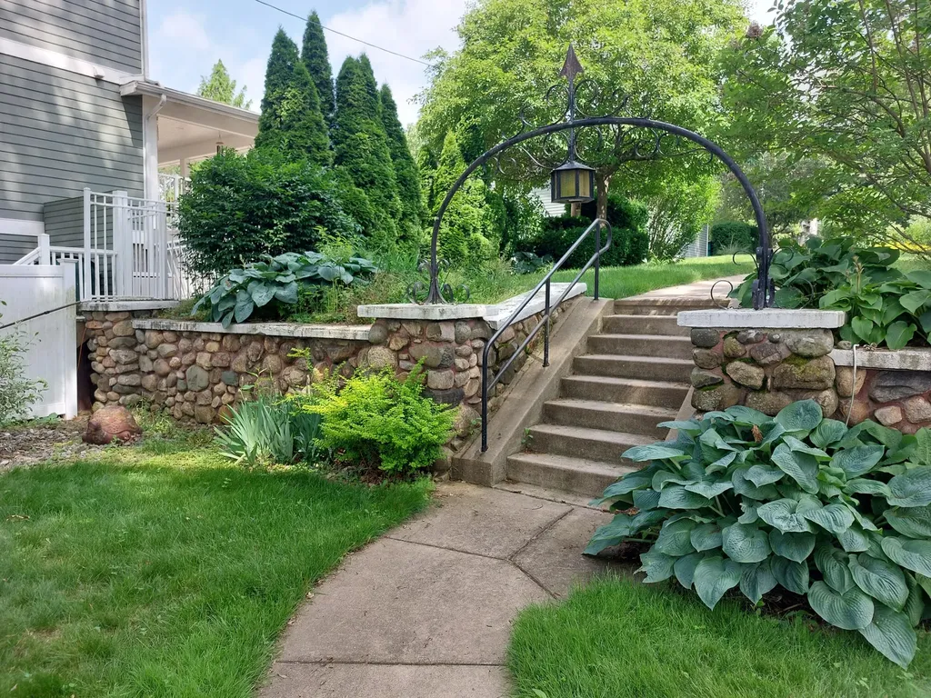 23675 N Shore Drive Ontwa Township MI 49112