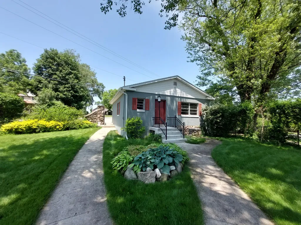 23675 N Shore Drive Ontwa Township MI 49112