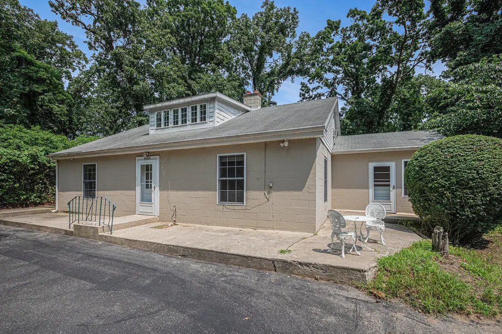 49209 Howard Avenue Grand Beach Village MI 49117