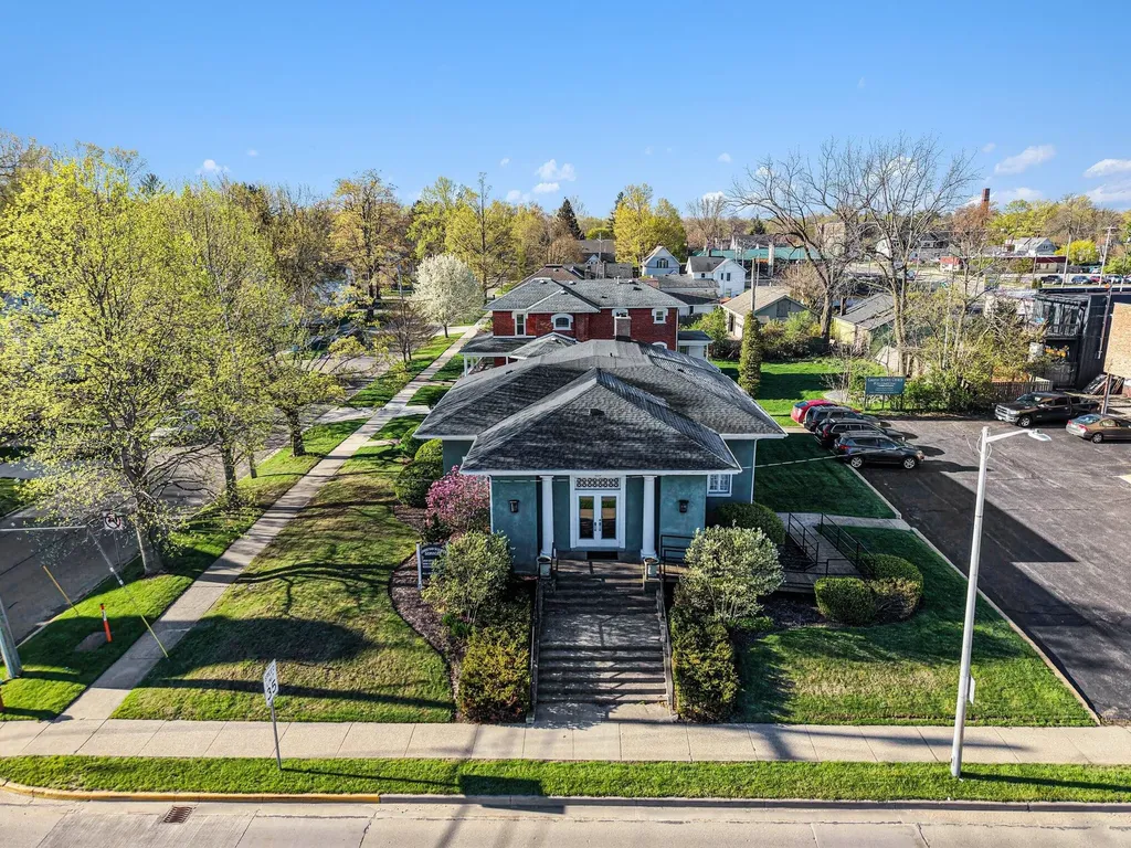 624 Phoenix Street South Haven City MI 49090