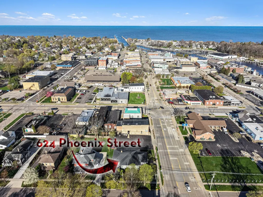 624 Phoenix Street South Haven City MI 49090