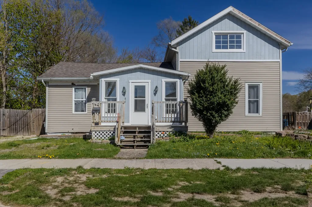 409 S Haver Street Hartford City MI 49057