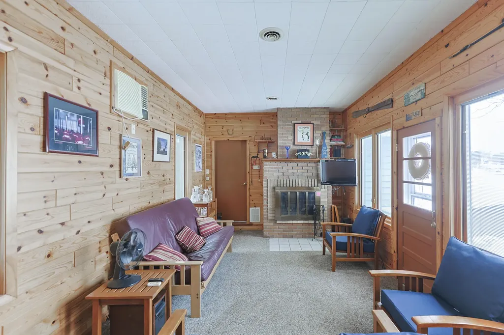 15899 Lakeview Drive Buchanan Township MI 49107
